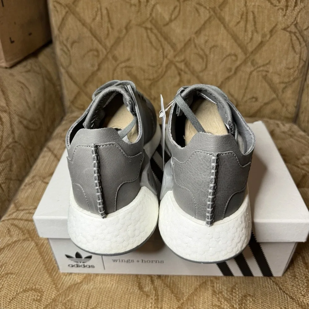 Adidas Men Wings + Horns NMD R2 Gray Leather Sneaker Athletic Shoe Sz 9 BB3117